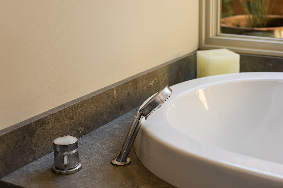 Mid-century modern bathroom photo in San Francisco