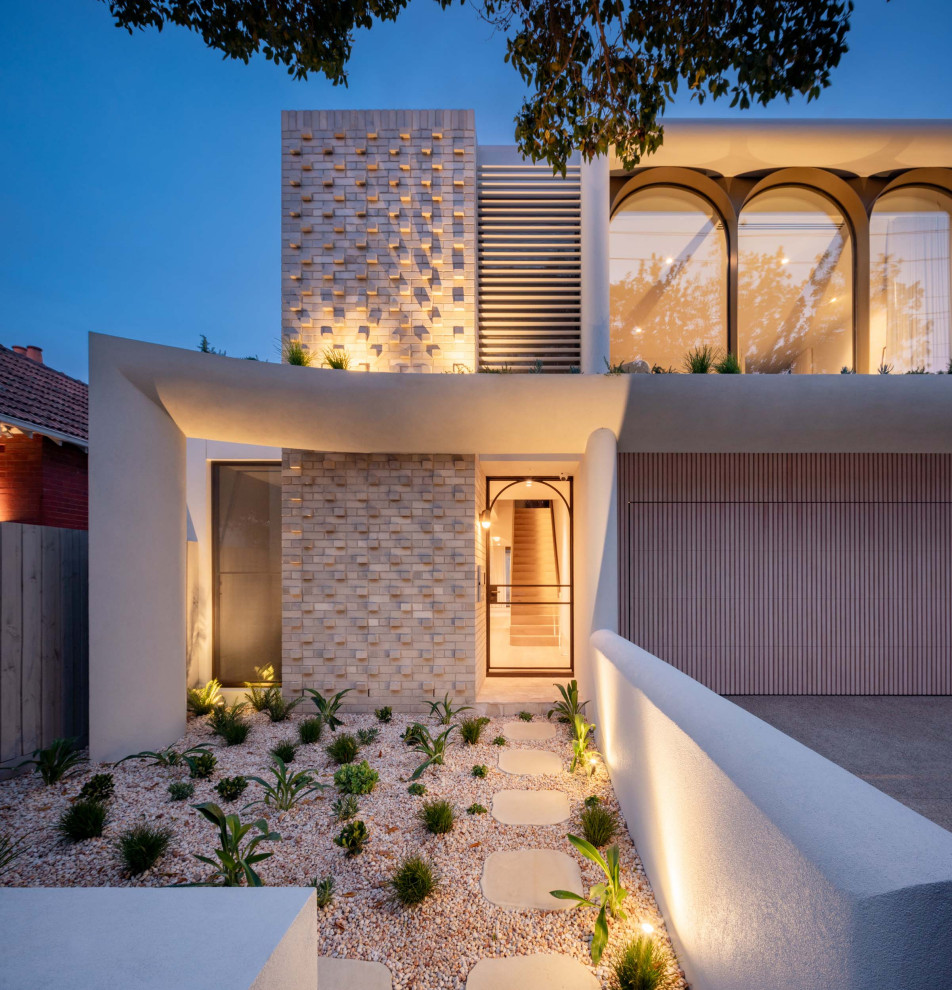 This is an example of a contemporary entryway in Melbourne.