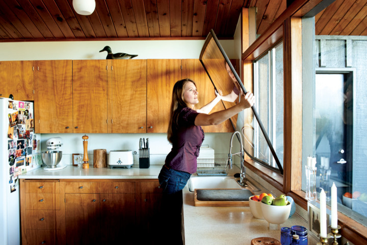Kitchen - craftsman kitchen idea in Austin
