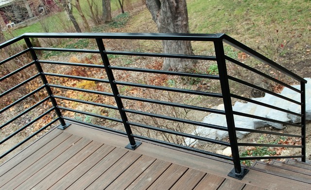 Horizontal Deck Railing In Bloomfield Hills contemporary-terrace