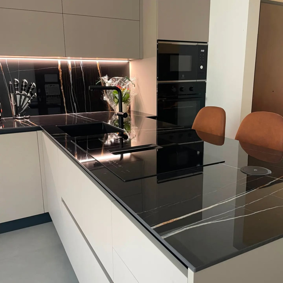 Arredo completo in stile moderno