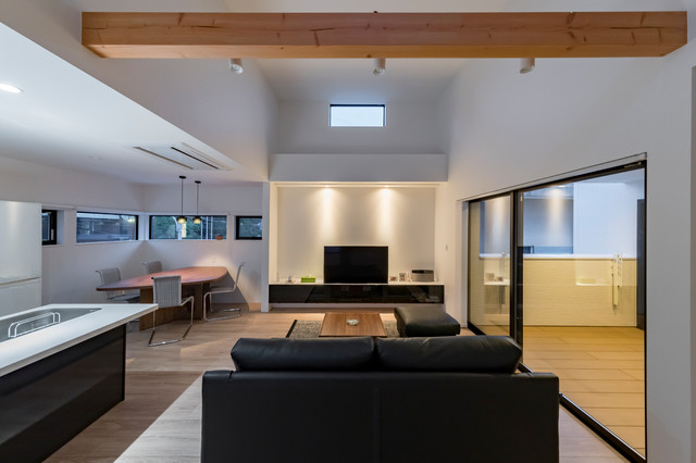 池下の家２ moderno-salon