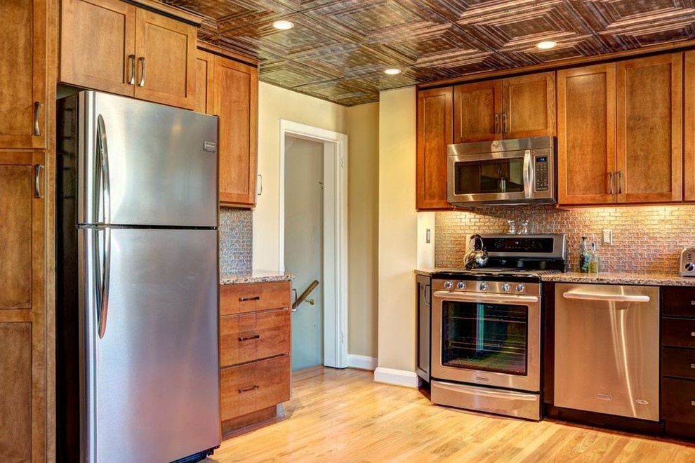 Transitional kitchen photo in Baltimore