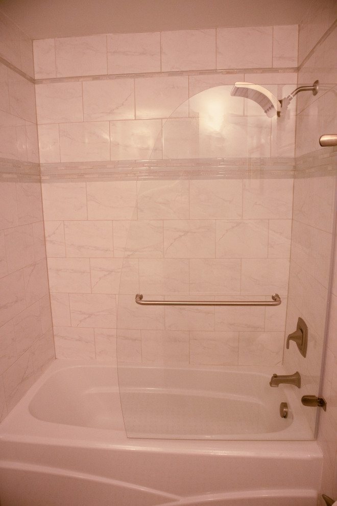 Guest Bathroom - Simple Elegance