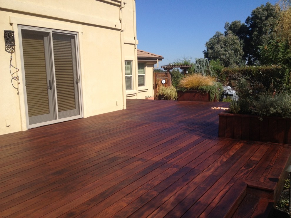 Inspiration for a large modern backyard deck remodel in San Francisco