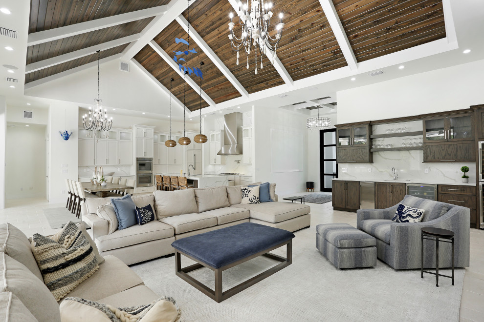 Inspiration pour un grand salon minimaliste ouvert avec un mur blanc, un sol en travertin, un téléviseur indépendant, un sol blanc et un plafond en bois.