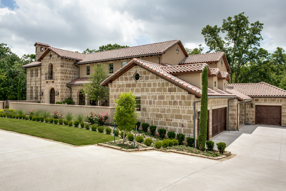 This is an example of a traditional home in Dallas.