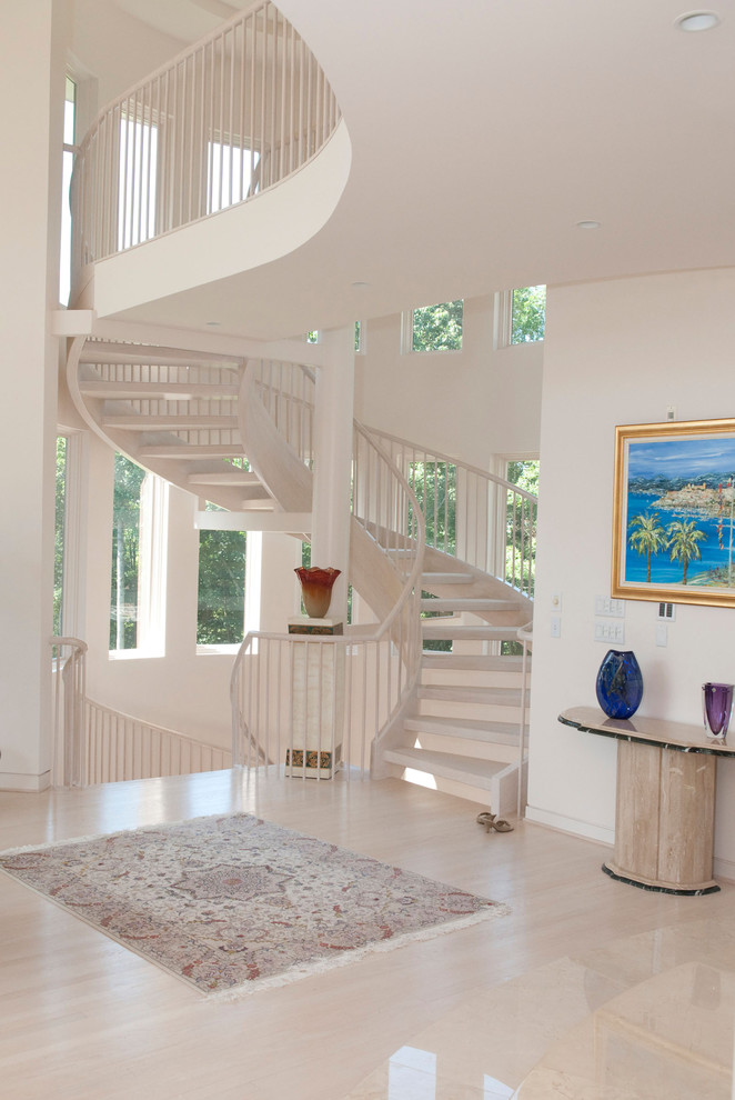 Contemporary curved staircase in Baltimore.