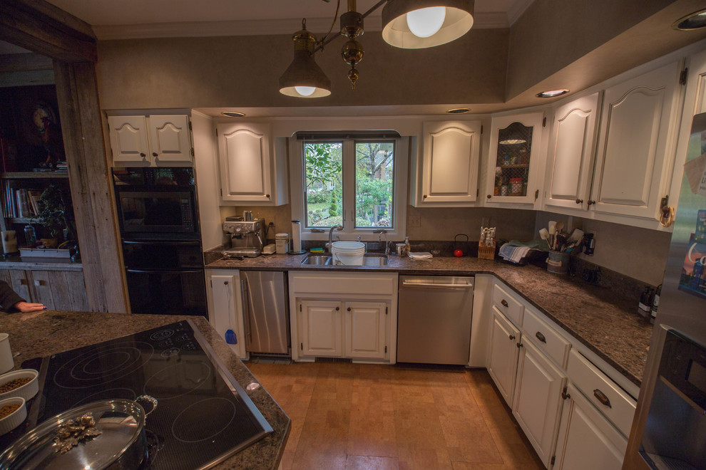 Lakeshore Kitchen Before
