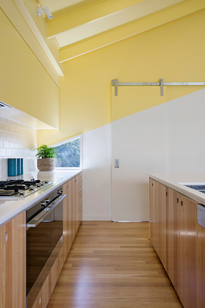 Photo of a contemporary kitchen in Geelong.