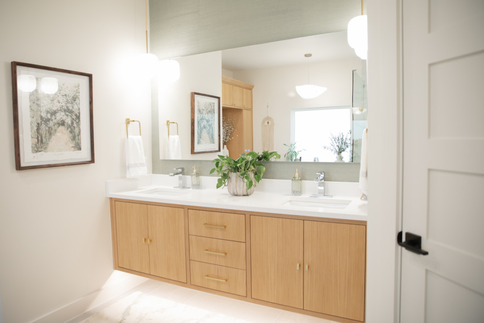 Primary Bathroom IV