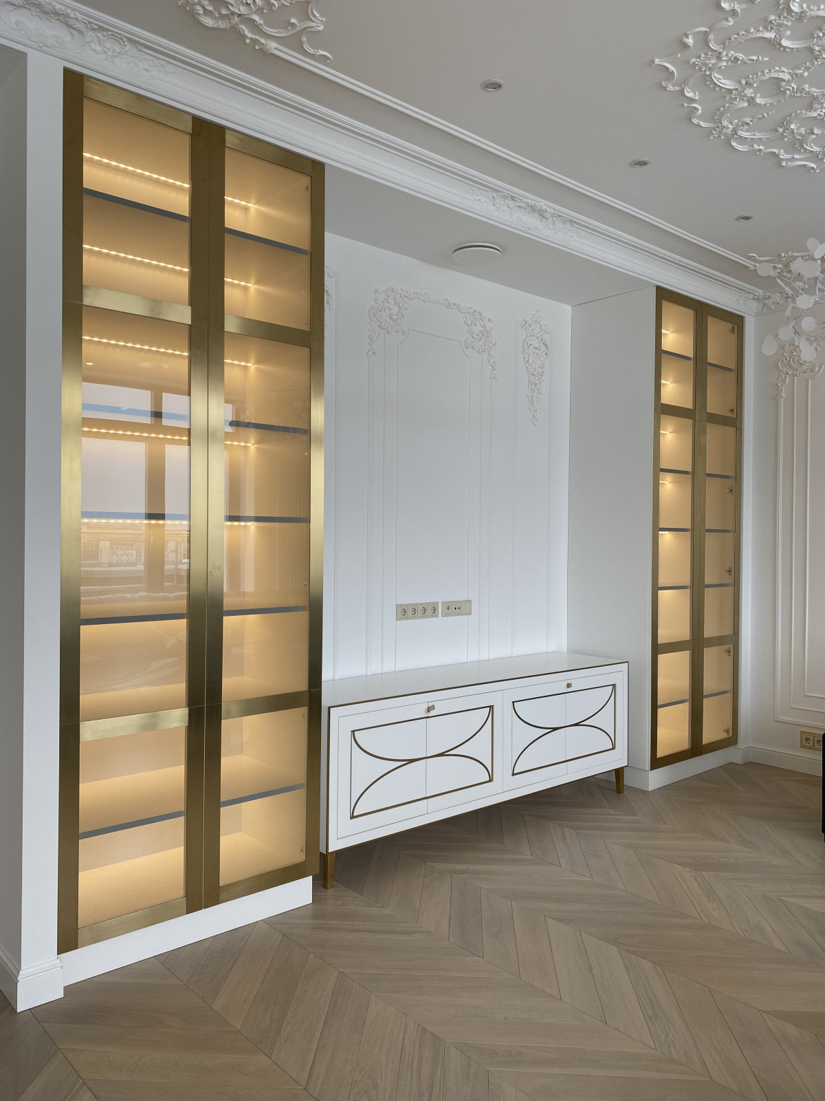 Витрины. Тумба под TV.