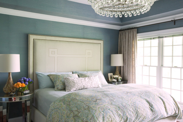 Waterfront Home classico-camera-da-letto