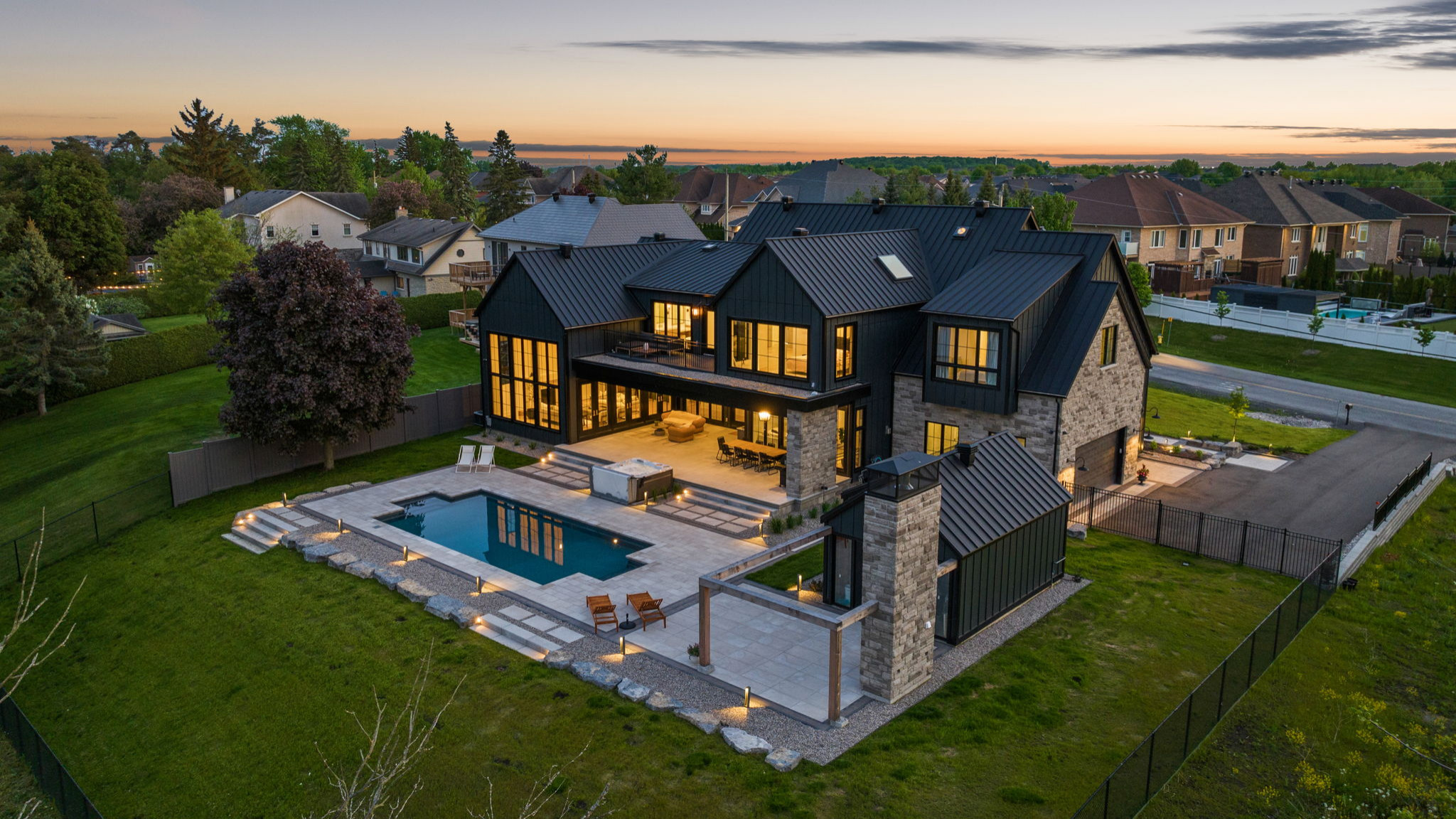Farmhouse Riverfront