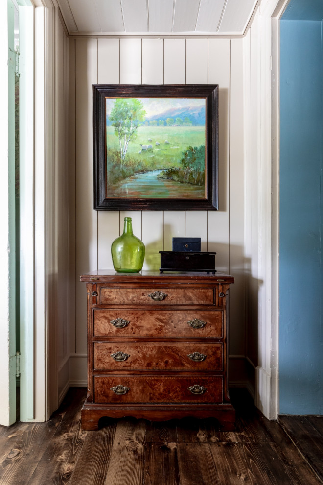 Inspiration for a cottage bedroom remodel in Salt Lake City