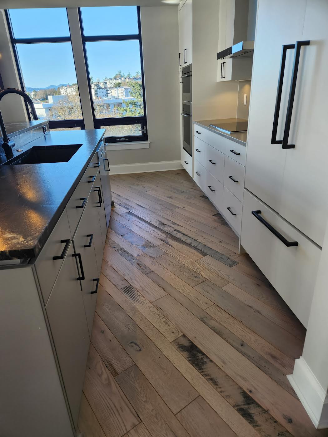 Inspiration for a kitchen remodel in Vancouver