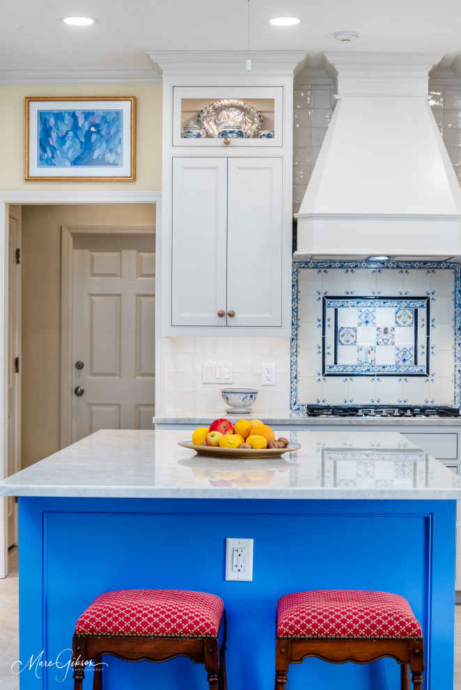 Beautiful Kitchen with Beautiful Backdrop