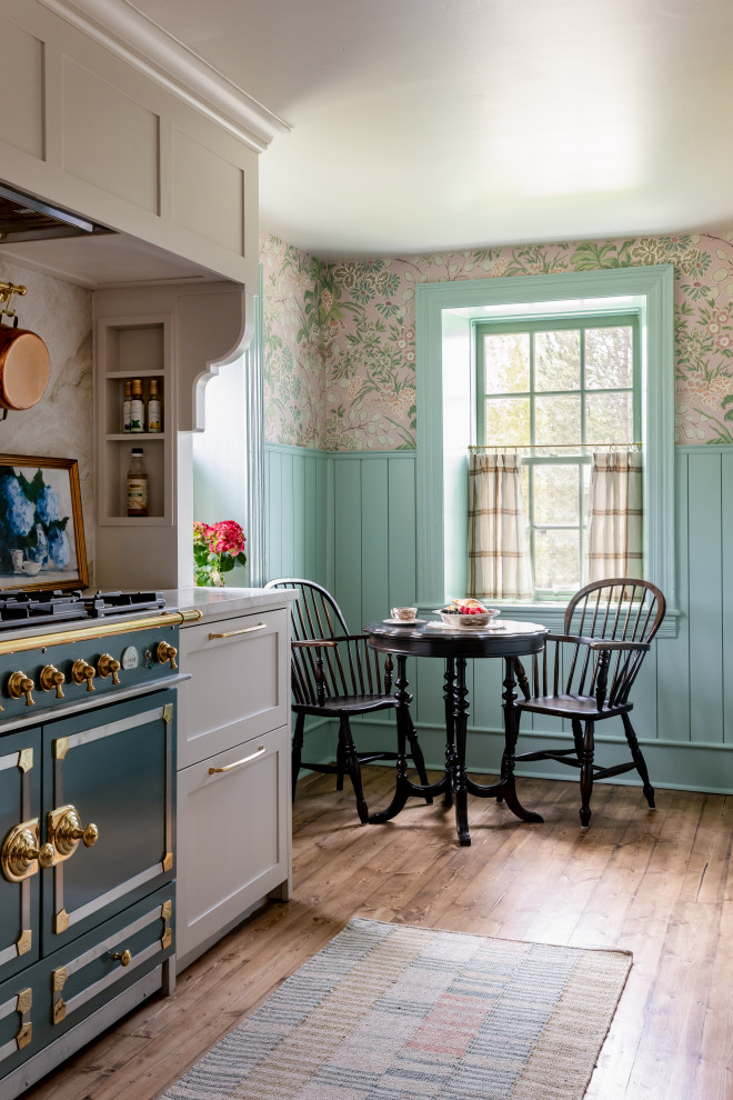 Kitchen - cottage kitchen idea in Salt Lake City