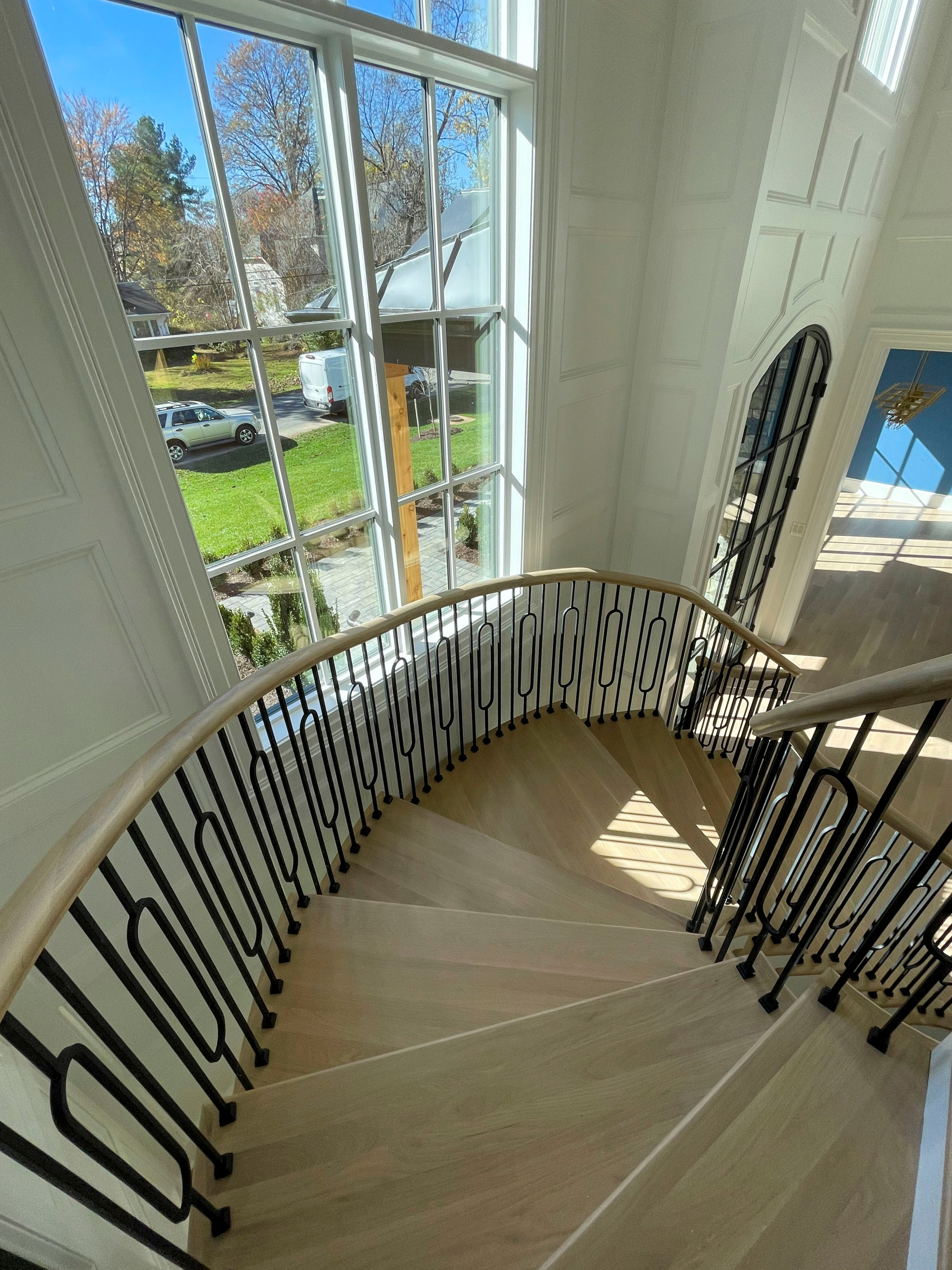 95_Remarkable and elegant floating elliptical staircase, McLean, VA 22101