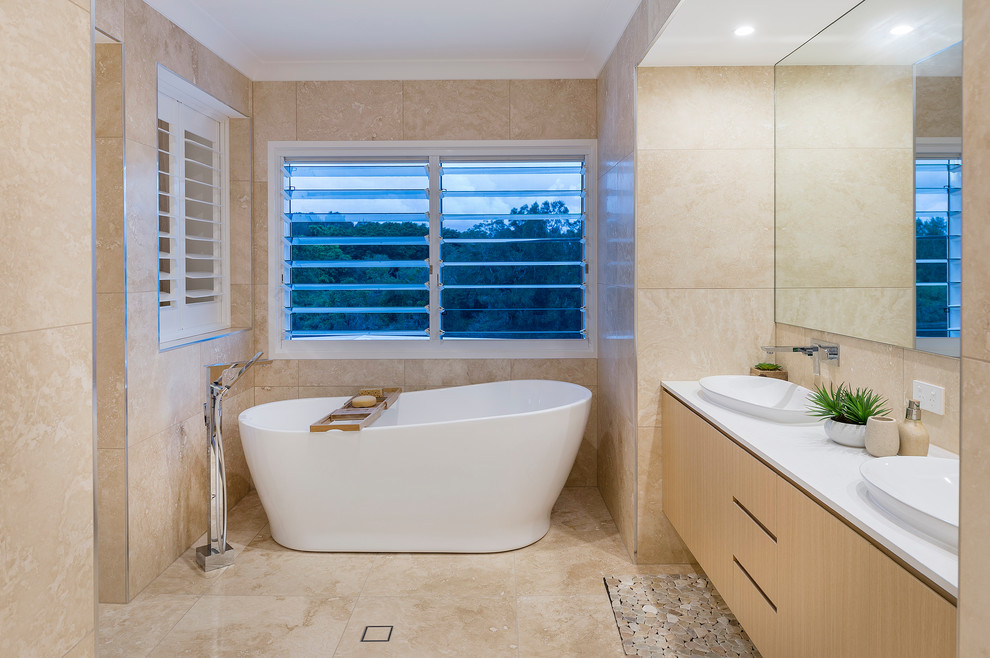 McCarthy Homes - Custom Home Design - Hope Island - Beach Style ...