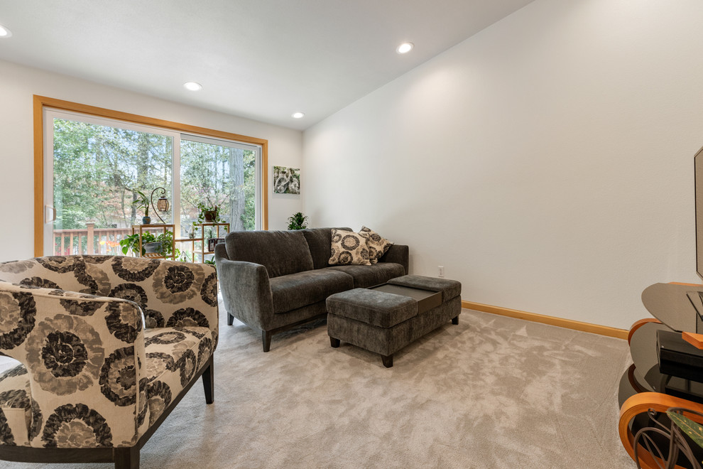 Home design - transitional home design idea