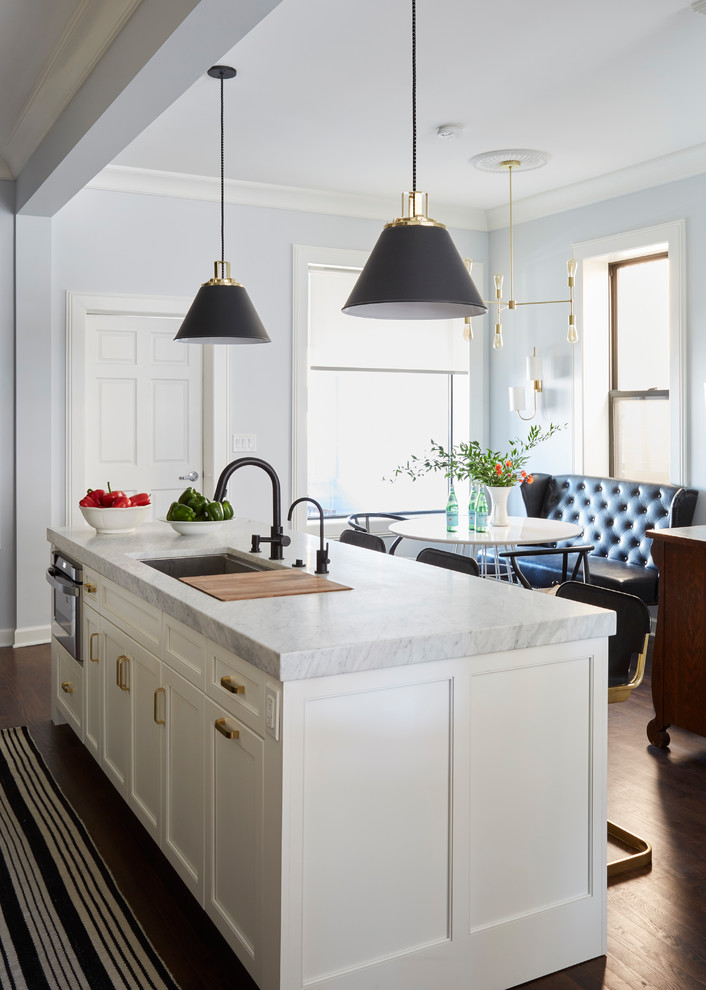 Example of a transitional kitchen design in Chicago
