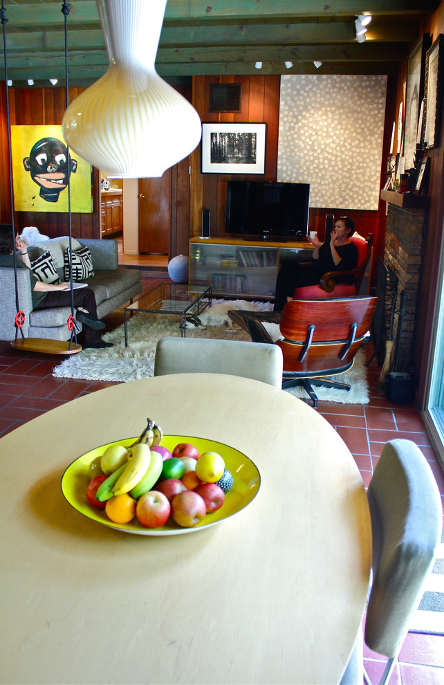 This is an example of an eclectic living room in Santa Barbara.