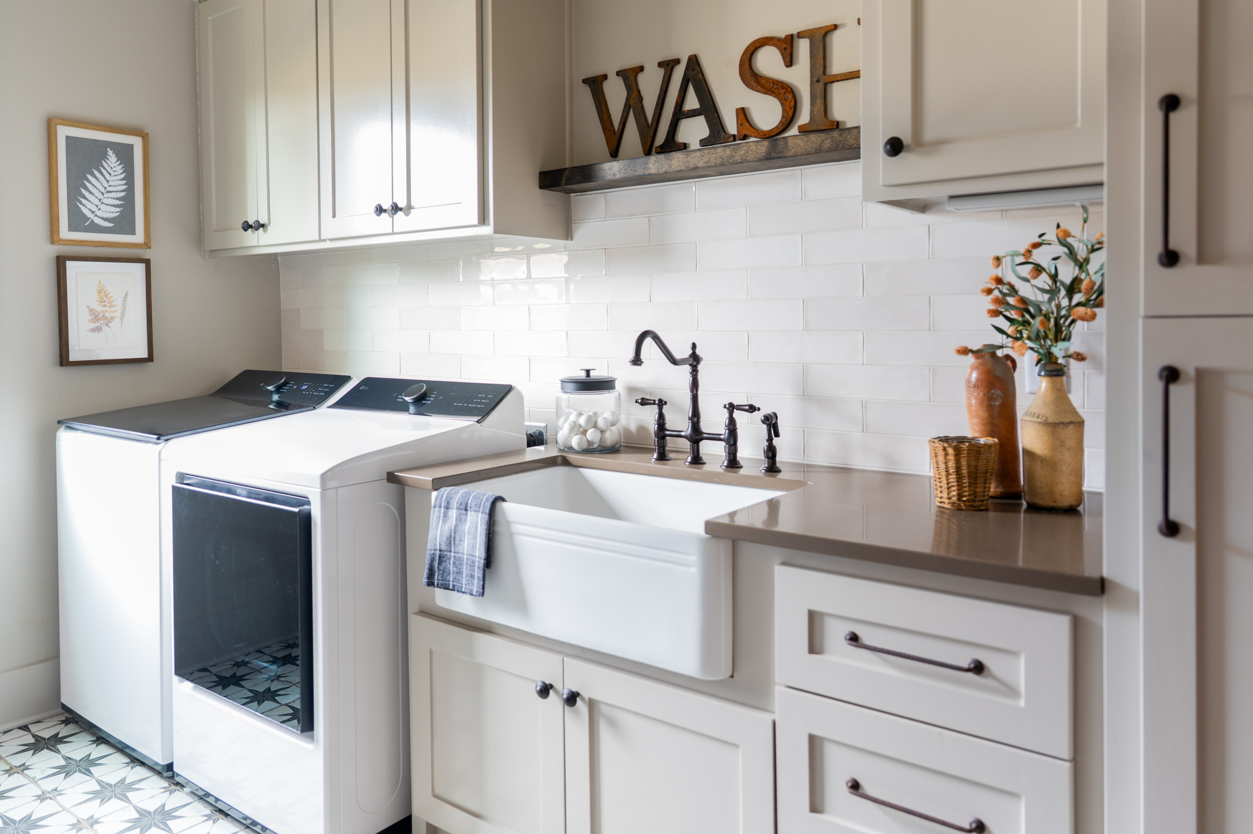 Modern Farmhouse Laundry Room