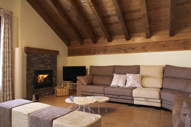 Obra nueva rustic-living-room