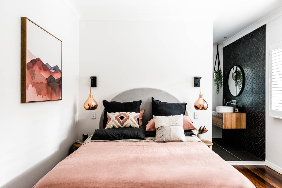 Inspiration for a scandinavian bedroom in Brisbane.