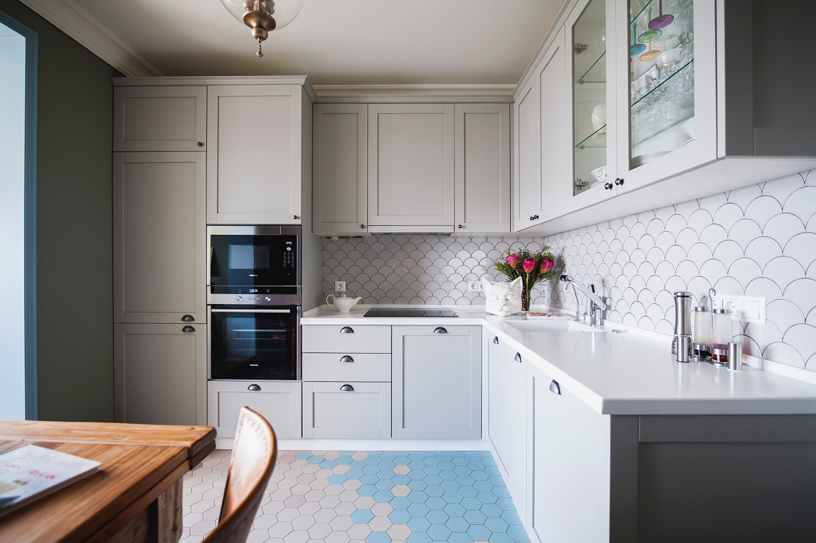 Кухня с фасадами Амстер из бука