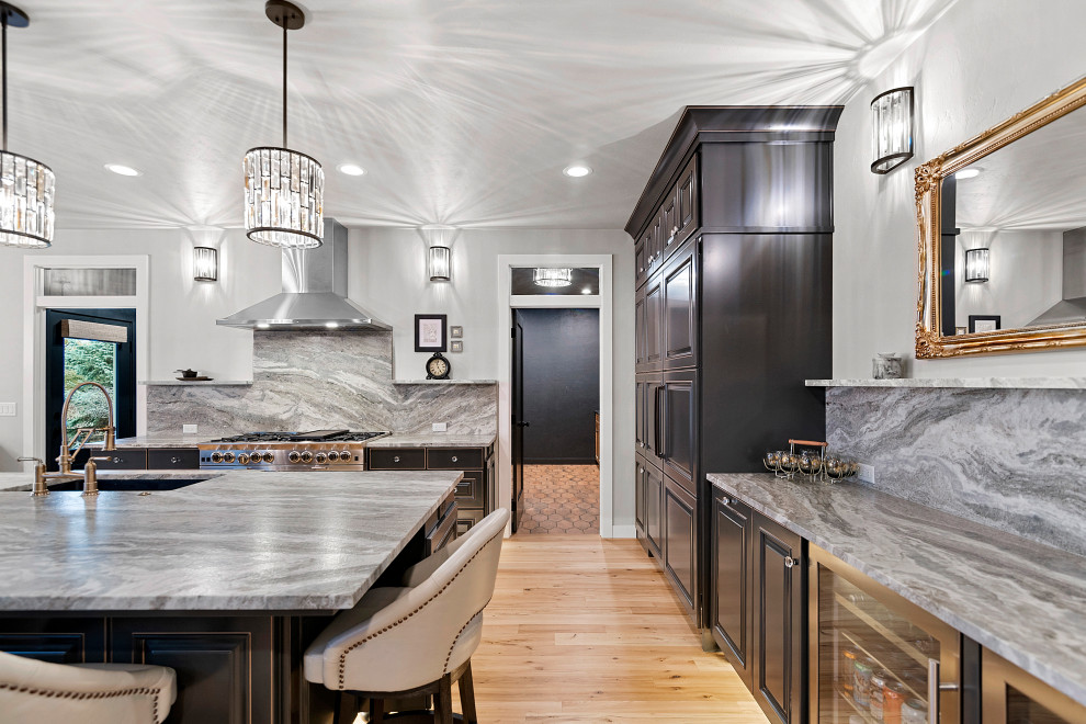 Kitchen - transitional kitchen idea
