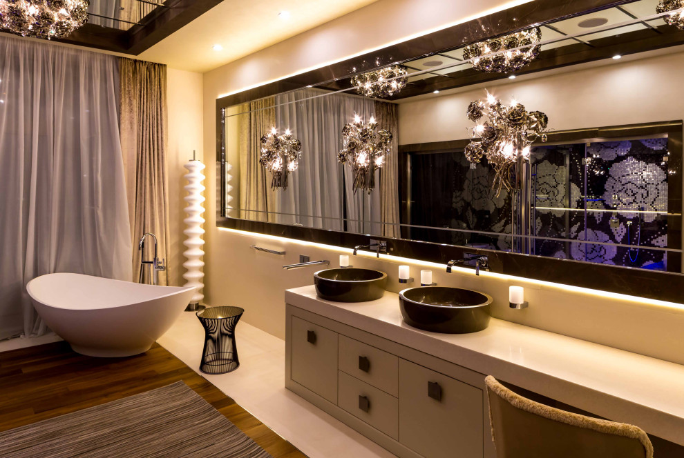 Villa with inside pool