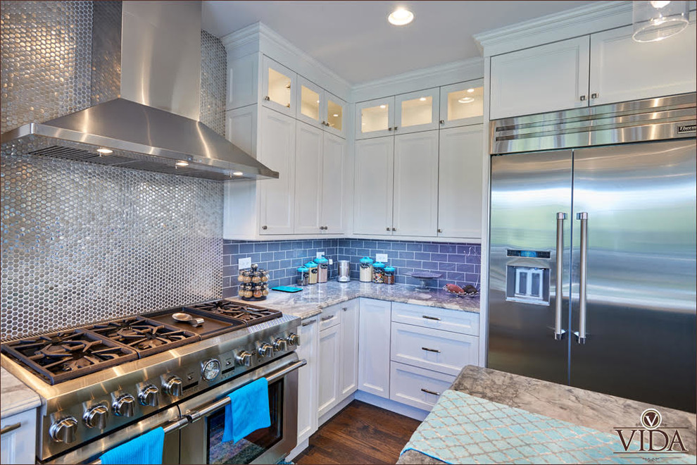 Example of a transitional u-shaped kitchen design in Chicago
