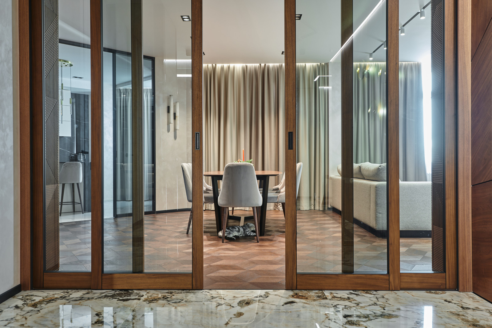 Петровский пр.2