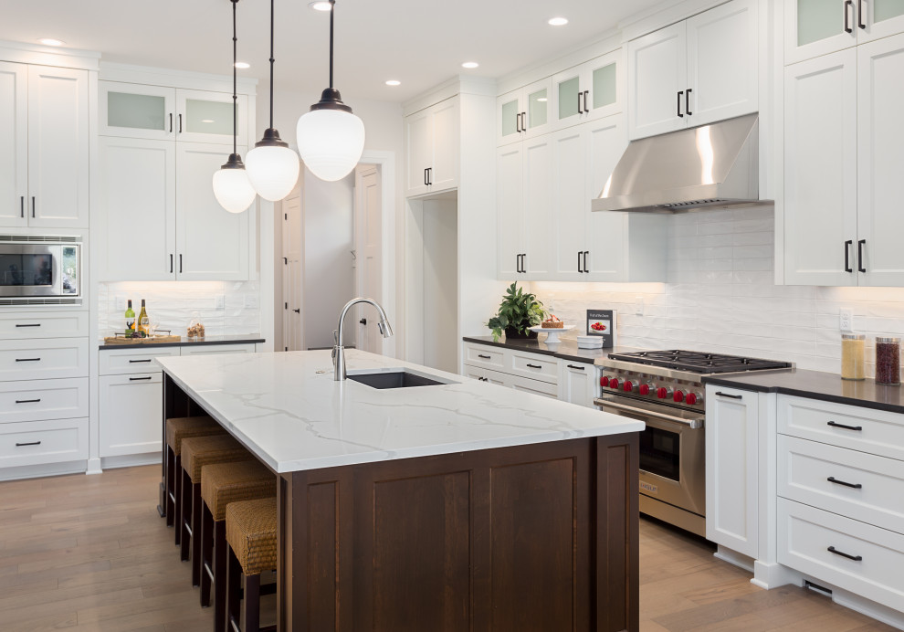 Kitchen - transitional kitchen idea in Baltimore