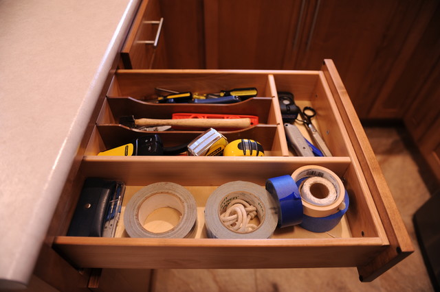 8 Ways to Get a Handle on the Junk Drawer