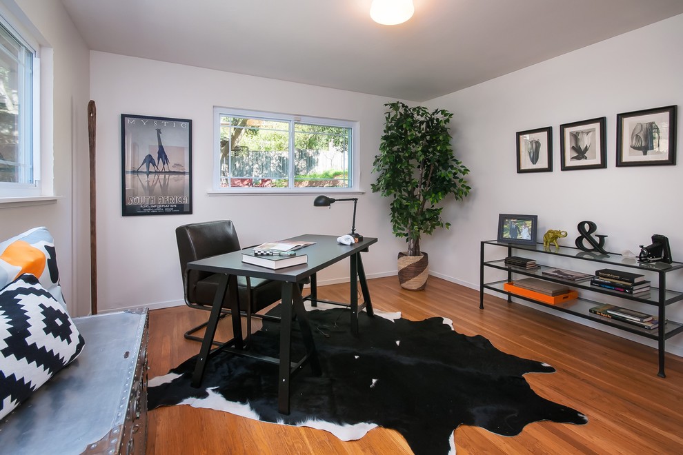 Sidney Ct. Staging