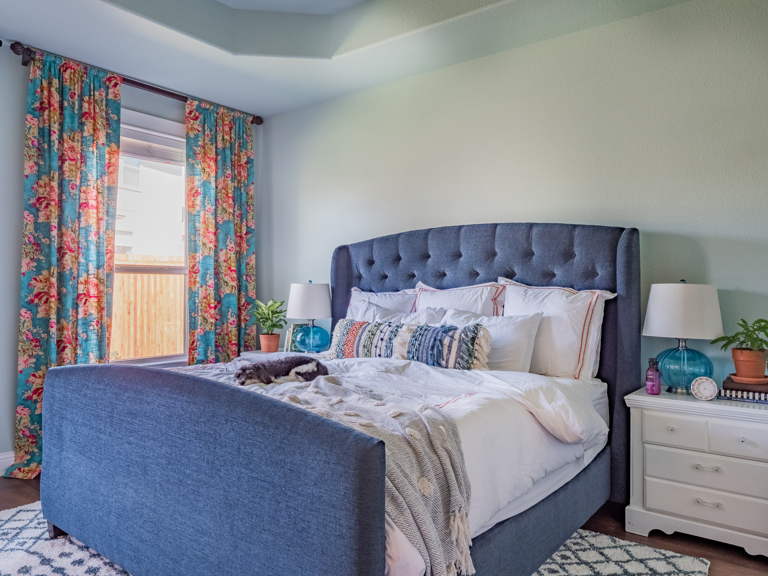Camera da letto blu con pareti verdi - Foto, Idee, Arredamento - Febbraio  2024