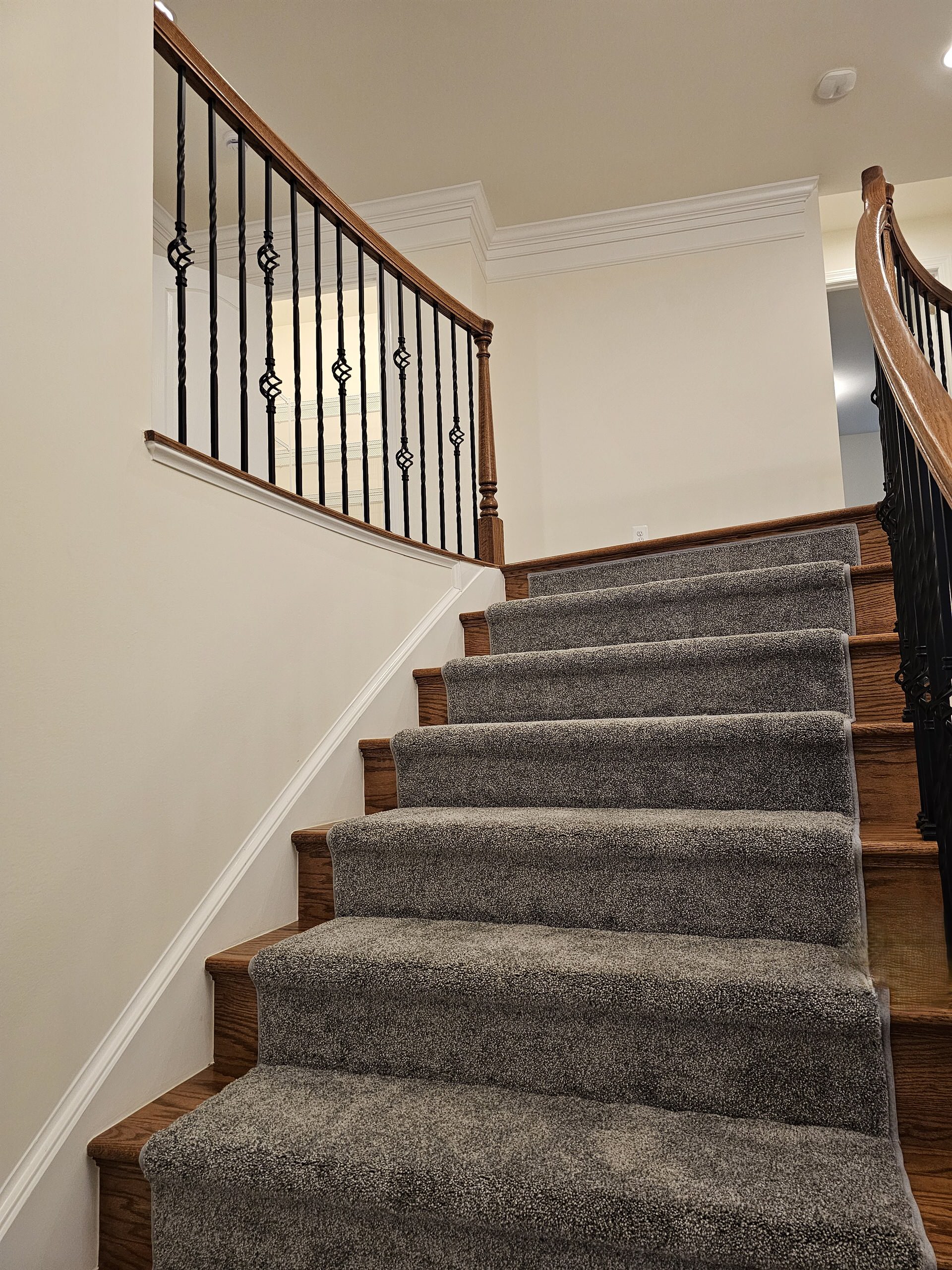 128_Grand Entryway Elliptical Staircase, Nokesville, VA 20181