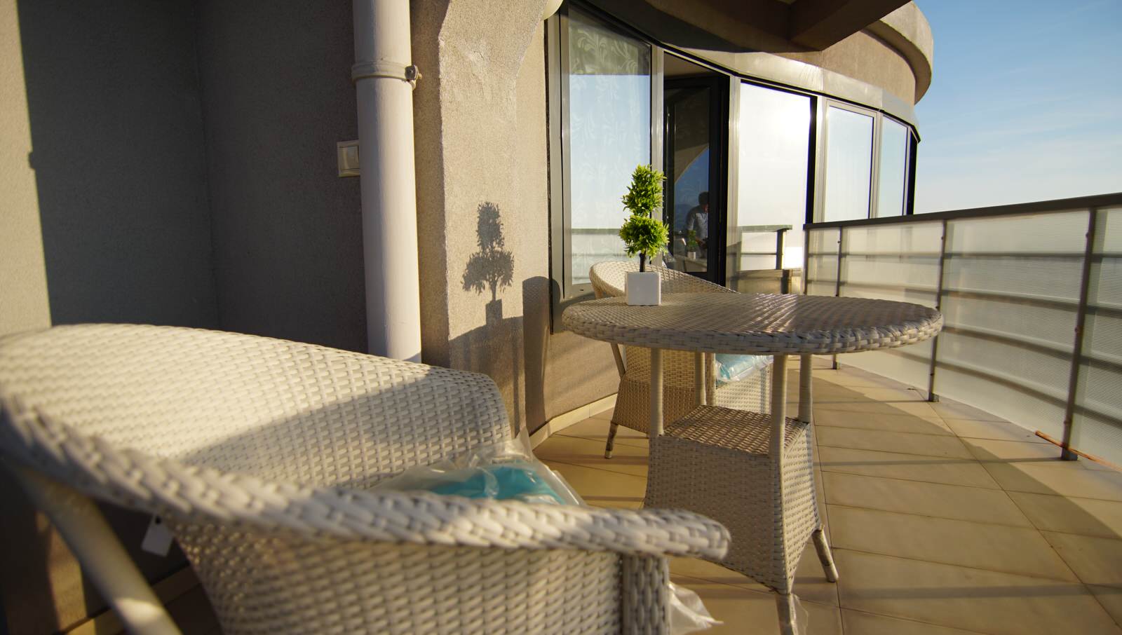 Кусочек моря и прекрасная квартира | Мидгард