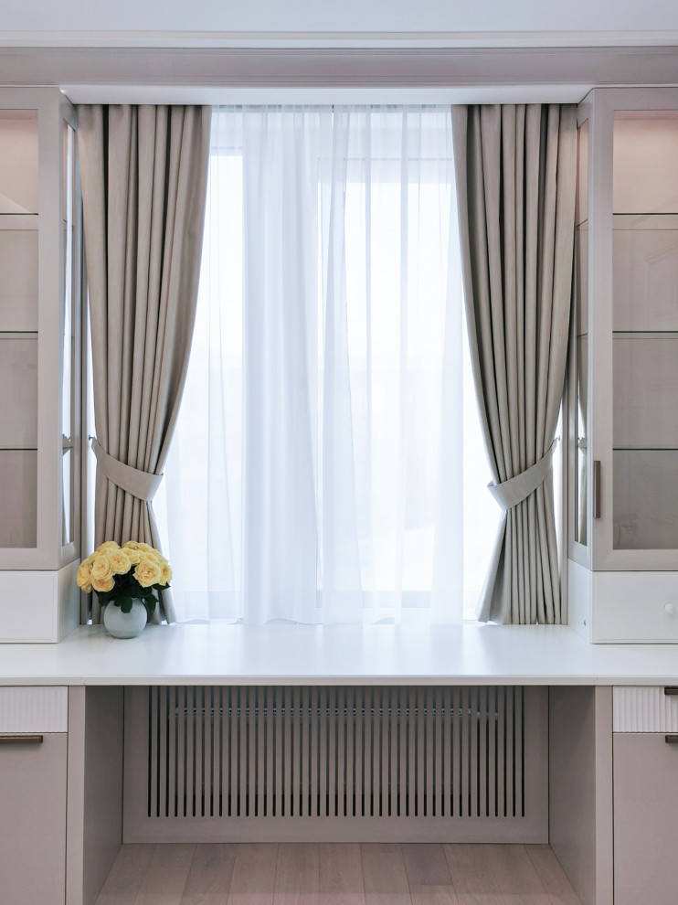 Волга. Рабочее место с туалетным столиком и системой хранения.