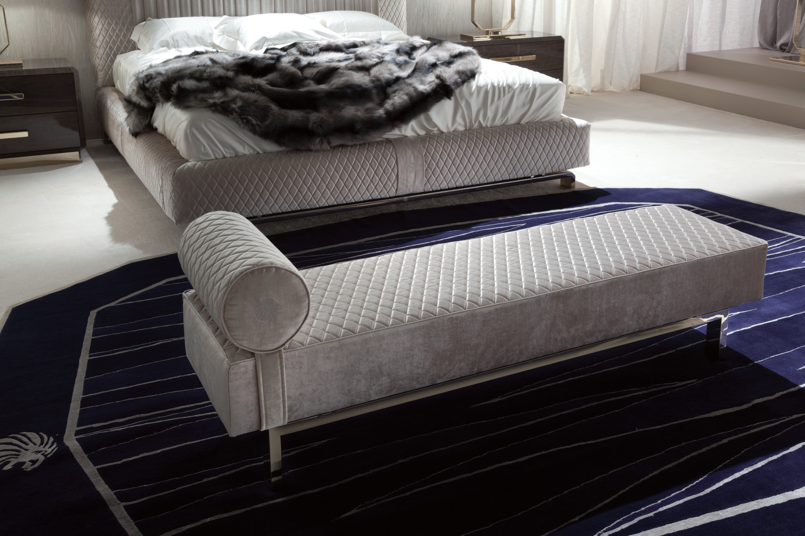 INFINITY Кровать, ковер, банкетка, ковер