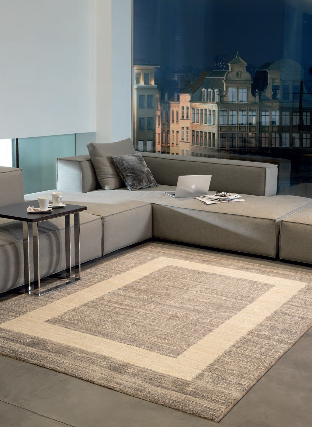 Фото ковров в классическом интерьере