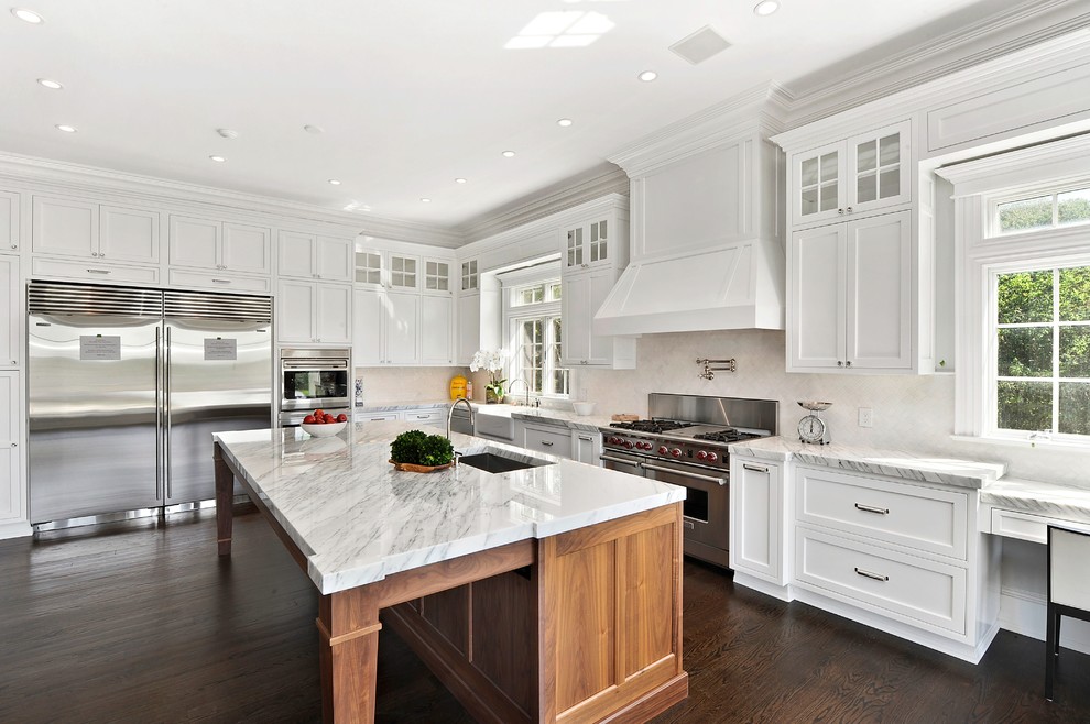 Example of a transitional kitchen design in DC Metro