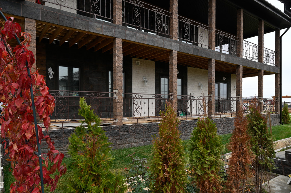 Ломоносовский район Санкт-Петербурга. Дом для семьи с шестью детьми.