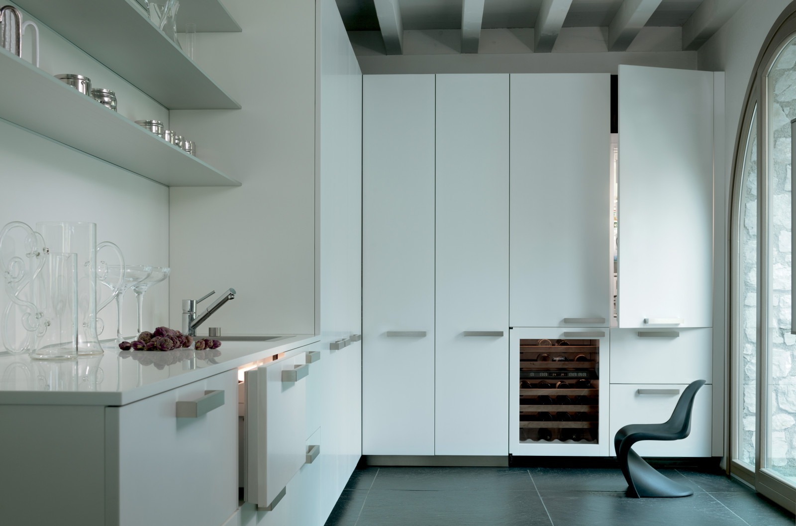 Винные шкафы в интерьере