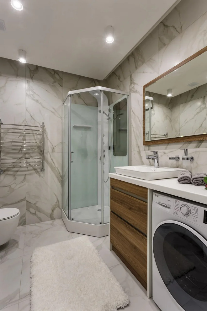 Свежая идея для дизайна: ванная комната среднего размера в скандинавском стиле с плоскими фасадами, коричневыми фасадами, столешницей из искусственного камня и напольной тумбой - отличное фото интерьера