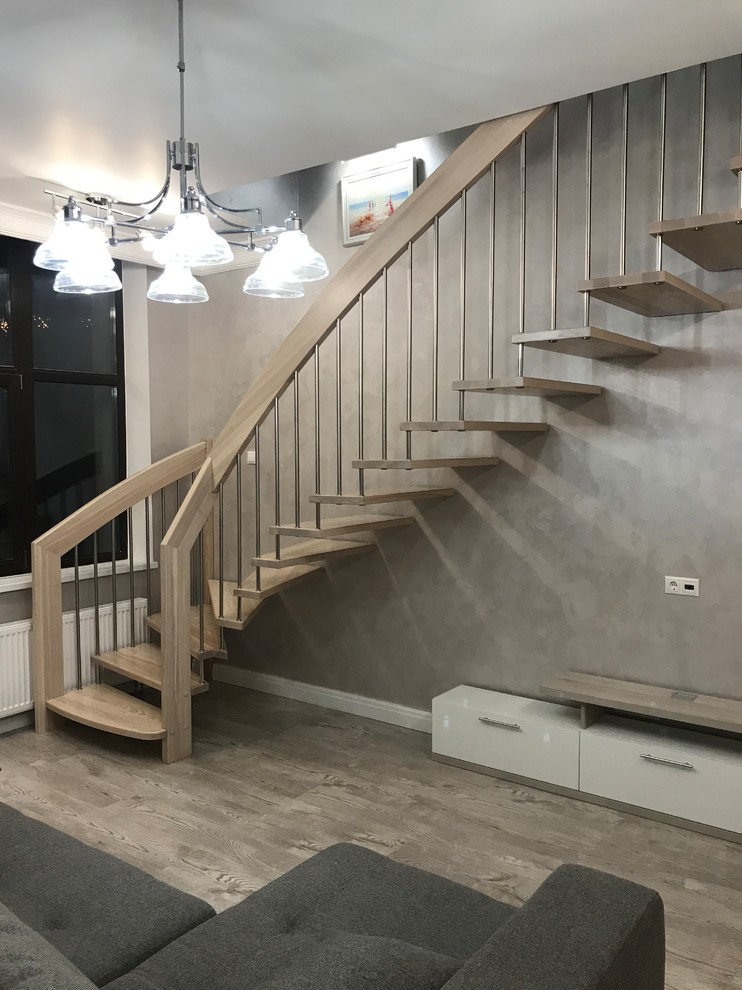 Лестница в двухуровневой квартире