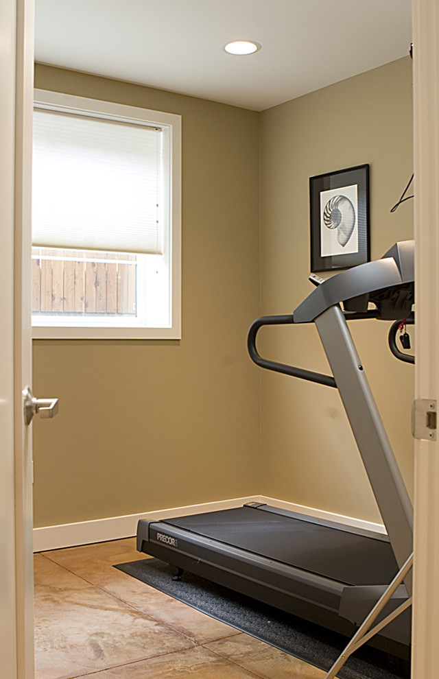 Design ideas for a contemporary home gym in Seattle.